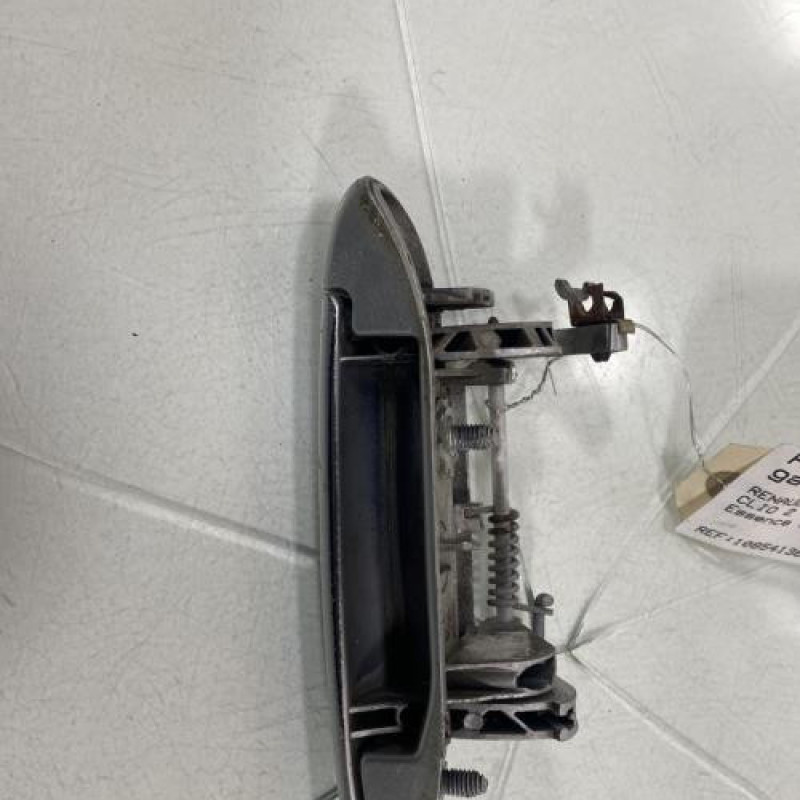 Poignee porte avant gauche RENAULT CLIO 2 CAMPUS Photo n°2