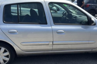 Poignee porte avant gauche RENAULT CLIO 2 CAMPUS