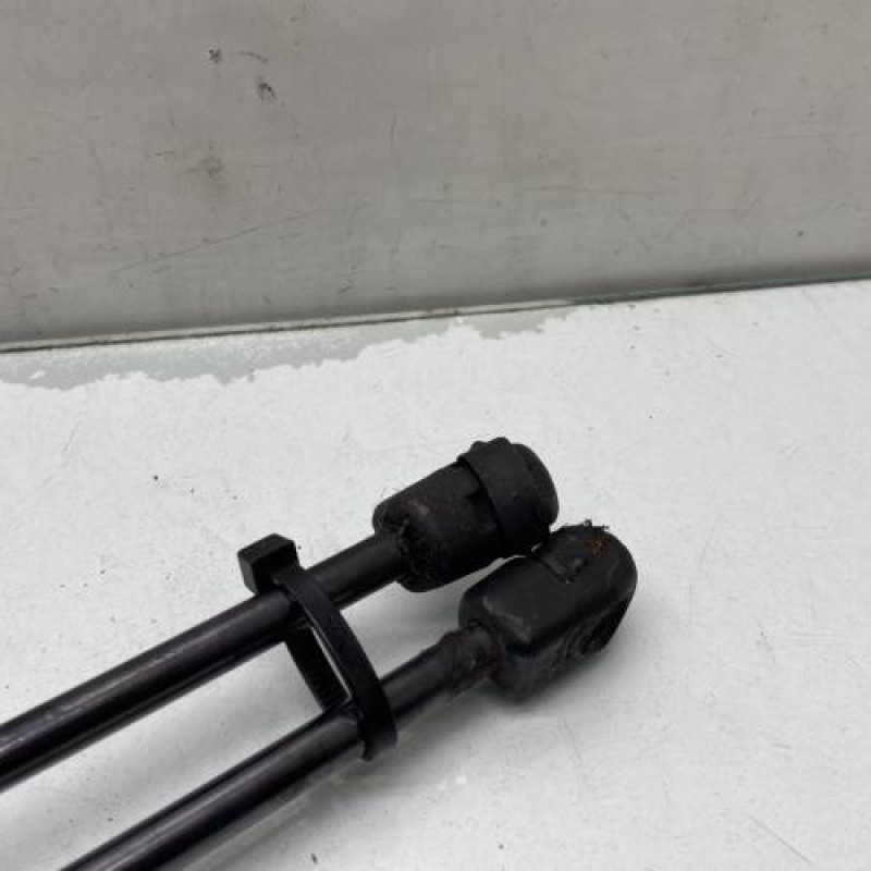 Verin de coffre OPEL CORSA E Photo n°2