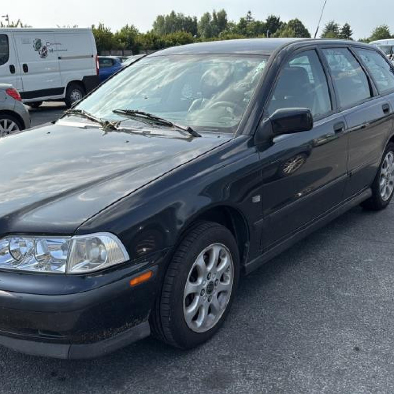 Neiman VOLVO V 40 1 Photo n°5