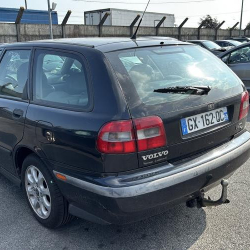 Neiman VOLVO V 40 1 Photo n°8