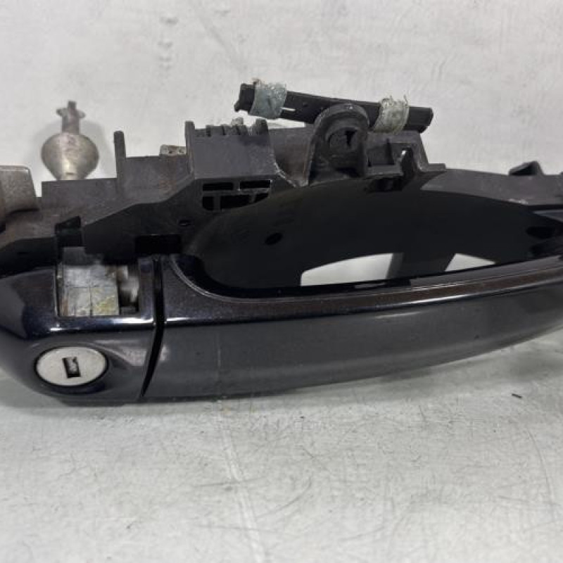 Poignee porte avant gauche BMW SERIE 1 E87 Photo n°2