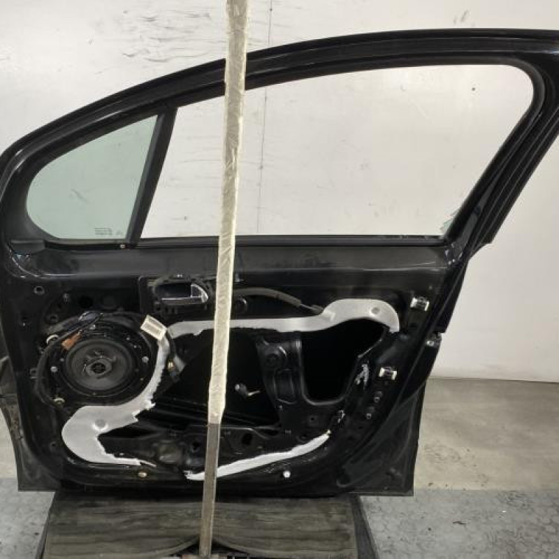 Porte avant droit CITROEN C3 2 Photo n°7