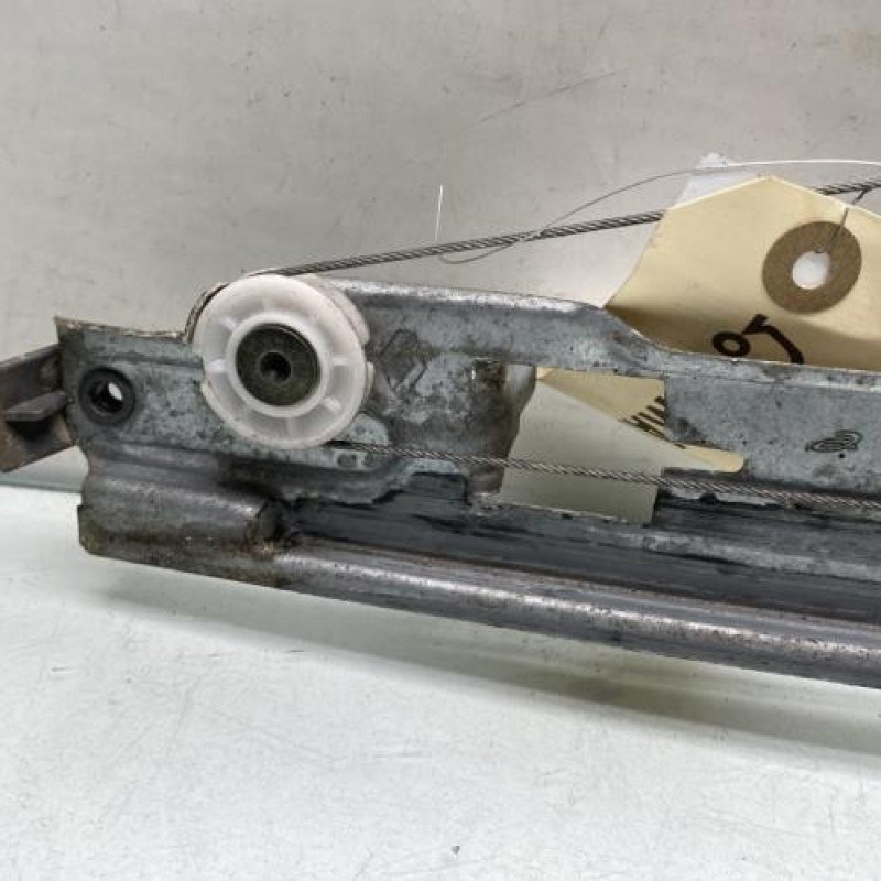 Leve vitre electrique arriere gauche RENAULT MEGANE 2 Photo n°3