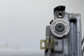 Leve vitre electrique avant gauche RENAULT MEGANE 2