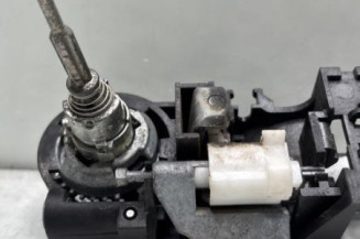 Poignee porte avant gauche RENAULT CLIO 3