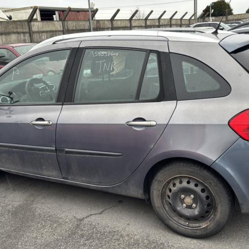 Becquet RENAULT CLIO 3 Photo n°11