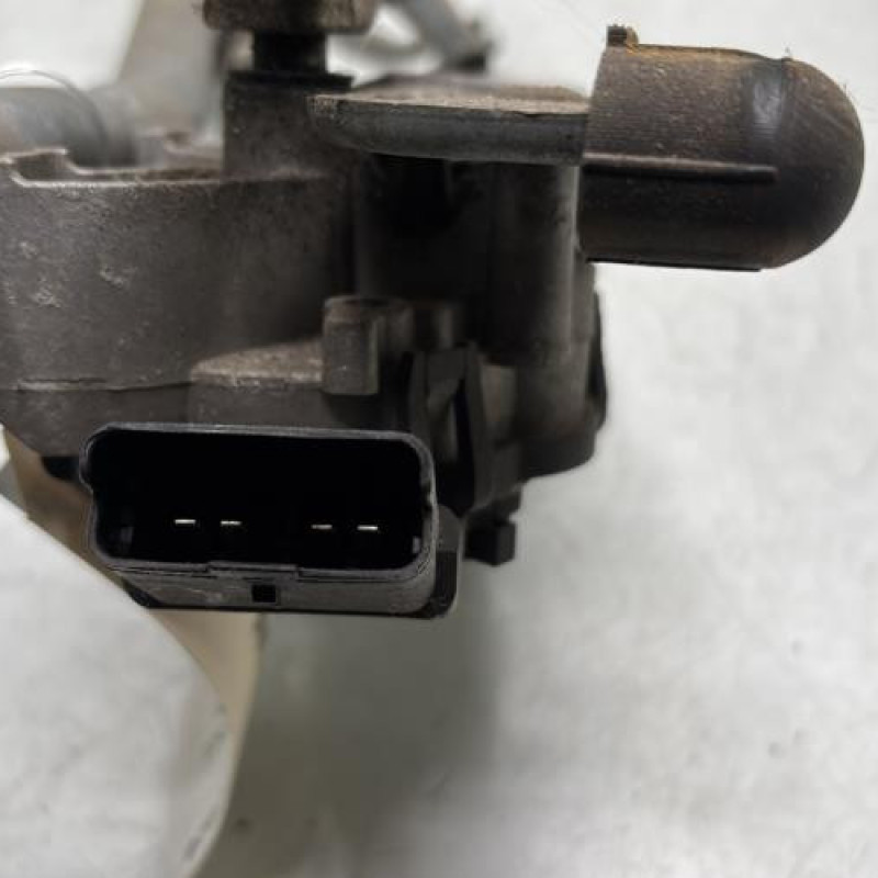 Moteur essuie glace avant RENAULT CLIO 3 Photo n°7