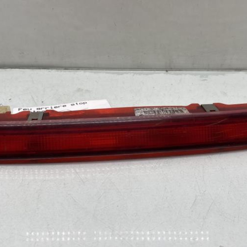 Feu arriere stop central RENAULT GRAND SCENIC 2 Photo n°1