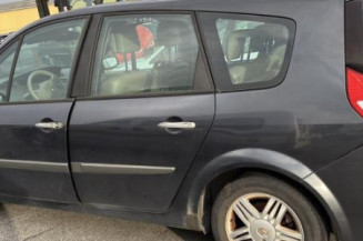 Feu arriere stop central RENAULT GRAND SCENIC 2