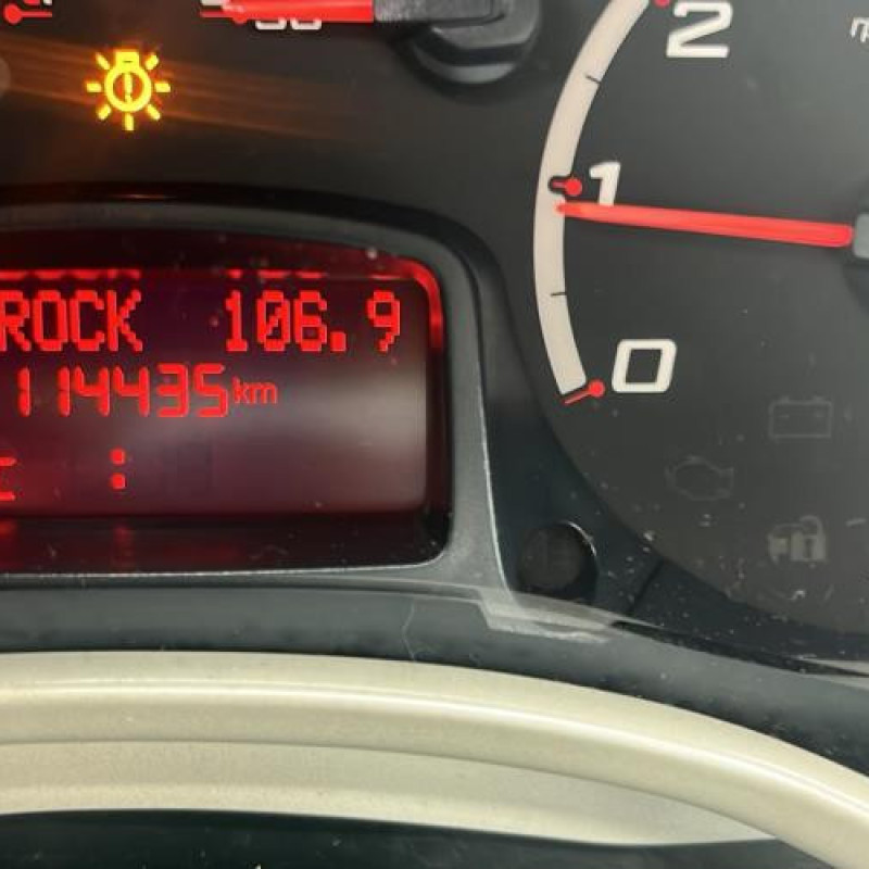 Crochet de remorquage FORD KA 2 Photo n°14