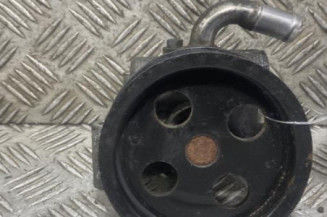 Pompe de direction FORD FIESTA 5 Photo n°1