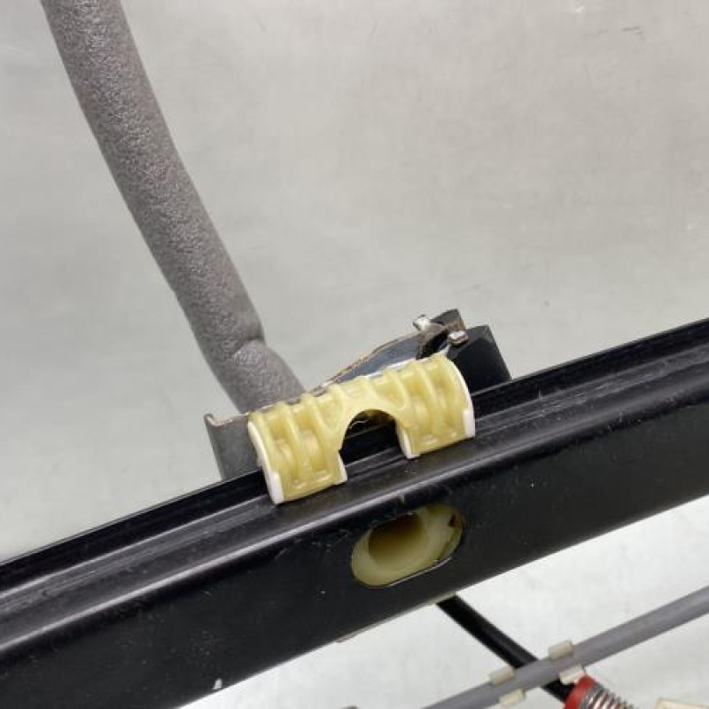 Leve vitre electrique avant droit VOLKSWAGEN POLO 5 Photo n°4