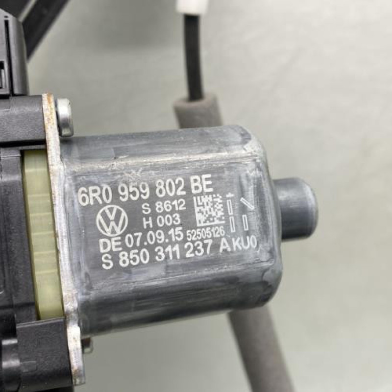 Leve vitre electrique avant droit VOLKSWAGEN POLO 5 Photo n°7
