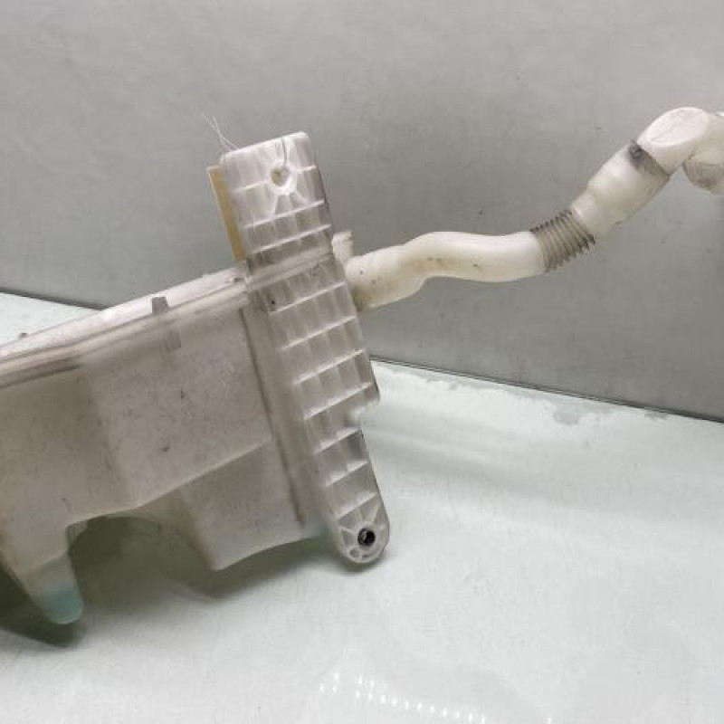 Vase de lave glace VOLKSWAGEN POLO 5 Photo n°2