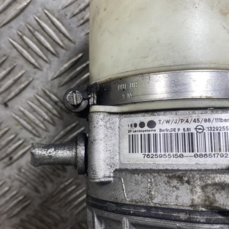 Pompe de direction OPEL ASTRA H Photo n°2