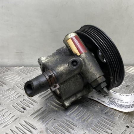 Pompe de direction RENAULT MEGANE 1 Photo n°1