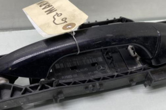 Poignee porte arriere droit MERCEDES CLASSE A 176 Photo n°1