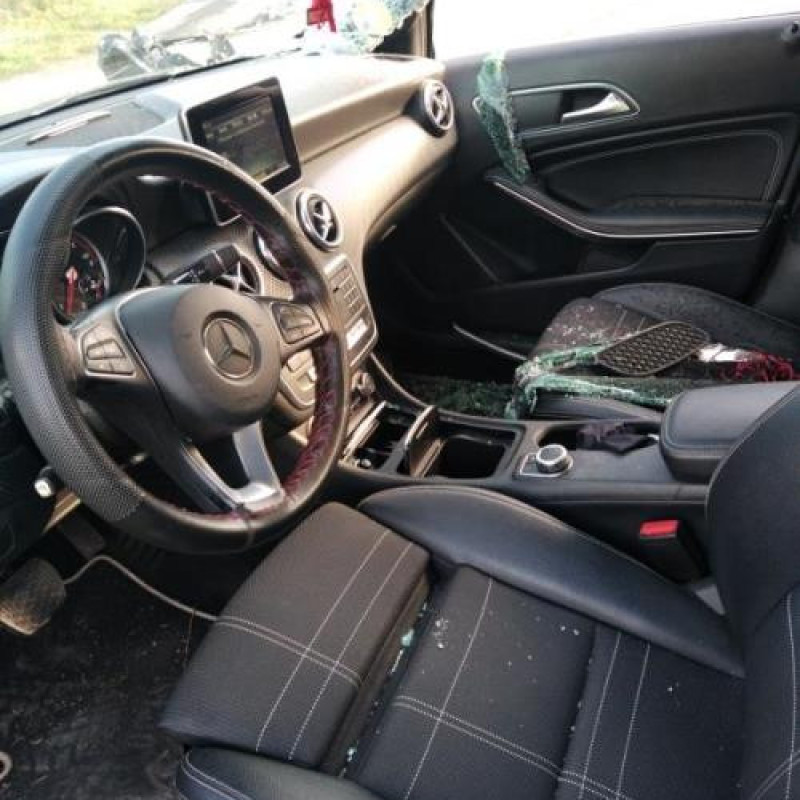 Poignee porte avant droit MERCEDES CLASSE A 176 Photo n°17