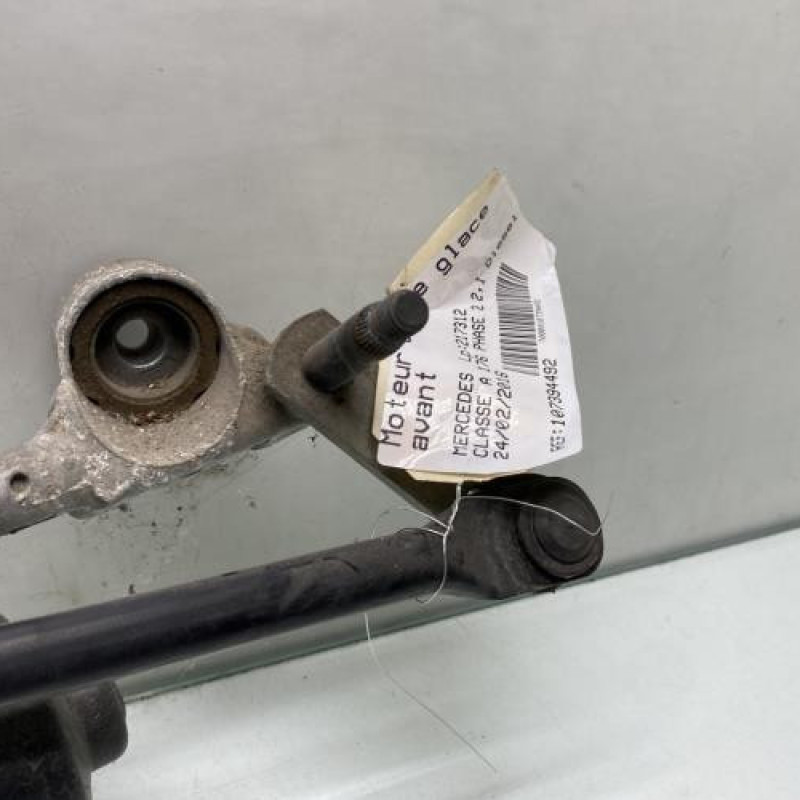 Moteur essuie glace avant MERCEDES CLASSE A 176 Photo n°2