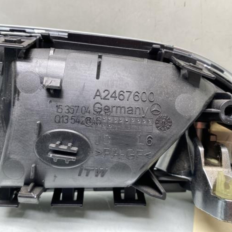 Poignee interieur arriere gauche MERCEDES CLASSE A 176 Photo n°4