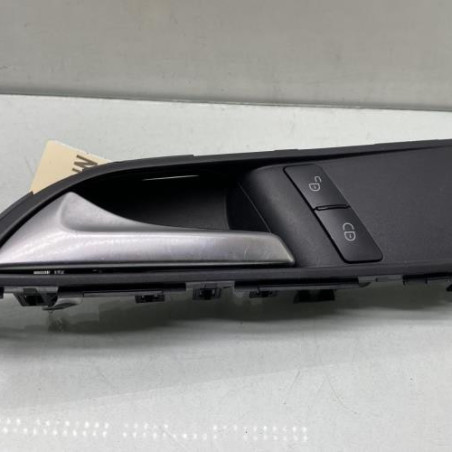 Poignee interieur avant gauche MERCEDES CLASSE A 176 Photo n°1