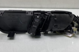Poignee interieur avant gauche MERCEDES CLASSE A 176