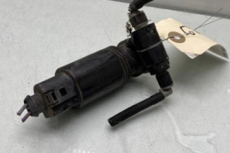 Pompe lave glace avant MERCEDES CLASSE A 176