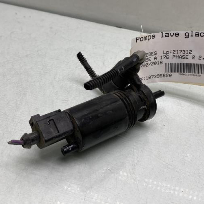 Pompe lave glace avant MERCEDES CLASSE A 176 Photo n°3