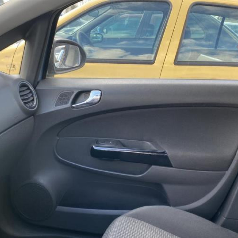 Leve vitre electrique avant droit OPEL CORSA D Photo n°8