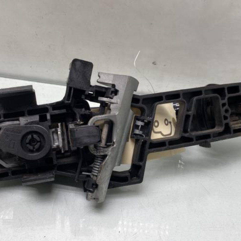 Poignee porte avant gauche FORD FIESTA 6 Photo n°4