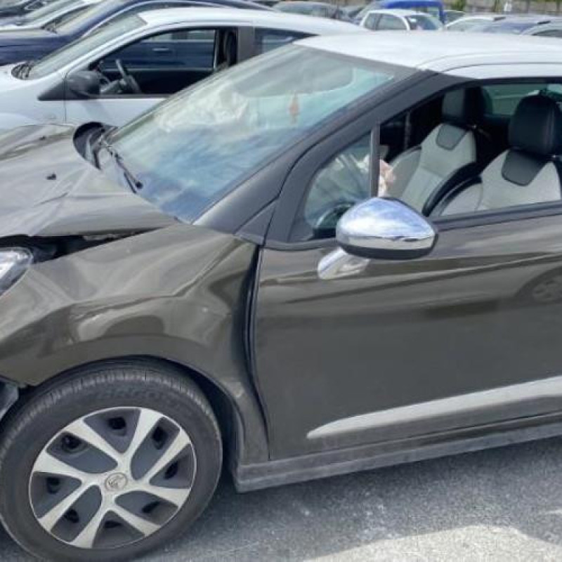 Bouchon de carburant CITROEN DS3 Photo n°8