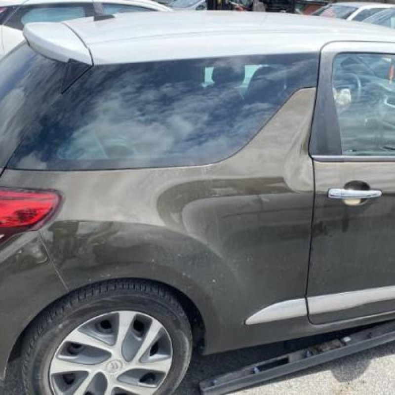 Bouchon de carburant CITROEN DS3 Photo n°15