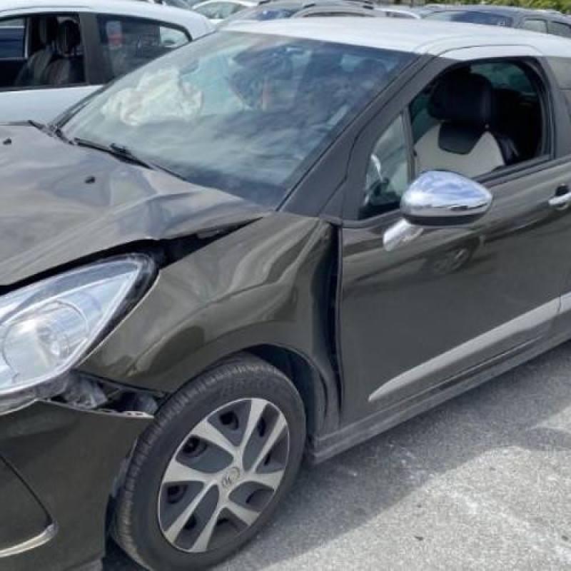 Bouchon de carburant CITROEN DS3 Photo n°16