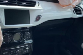 Bouchon de carburant CITROEN DS3