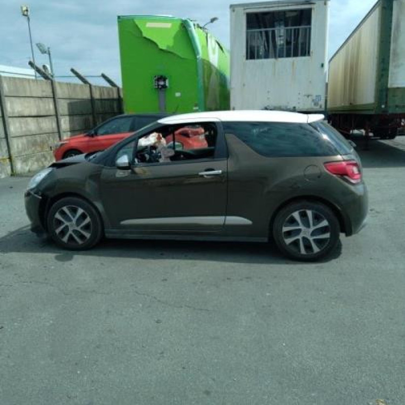 Bouchon de carburant CITROEN DS3 Photo n°19