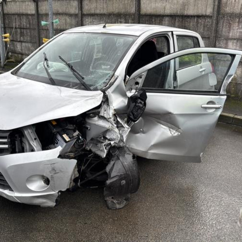 Repetiteur clignotant avant droit  (Feux) SUZUKI CELERIO Photo n°5