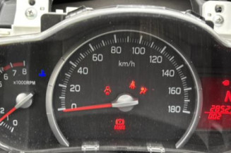 Poignee porte avant droit SUZUKI CELERIO