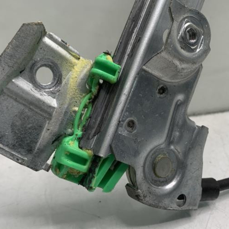 Leve vitre electrique arriere gauche PEUGEOT 607 Photo n°2