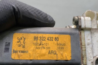 Leve vitre electrique arriere gauche PEUGEOT 607