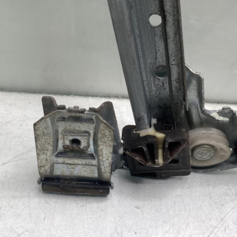 Leve vitre electrique avant droit PEUGEOT 607 Photo n°4