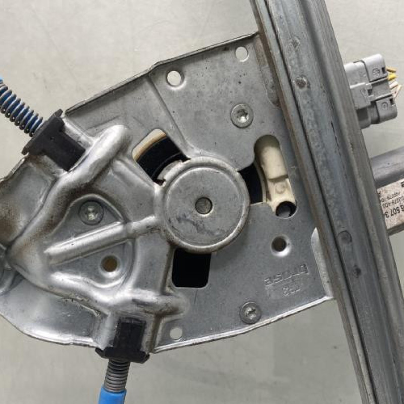 Leve vitre electrique avant droit PEUGEOT 607 Photo n°6