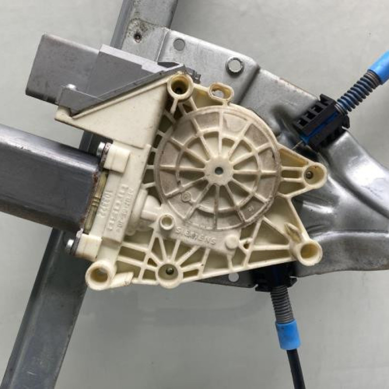 Leve vitre electrique avant droit PEUGEOT 607 Photo n°9