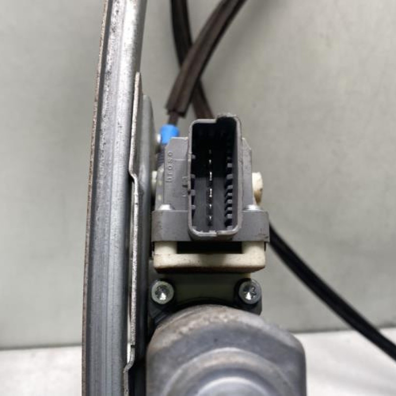 Leve vitre electrique avant droit PEUGEOT 607 Photo n°10