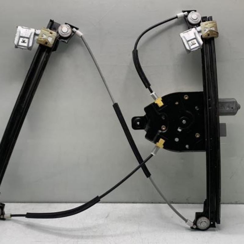 Leve vitre electrique avant gauche PEUGEOT 607 Photo n°1