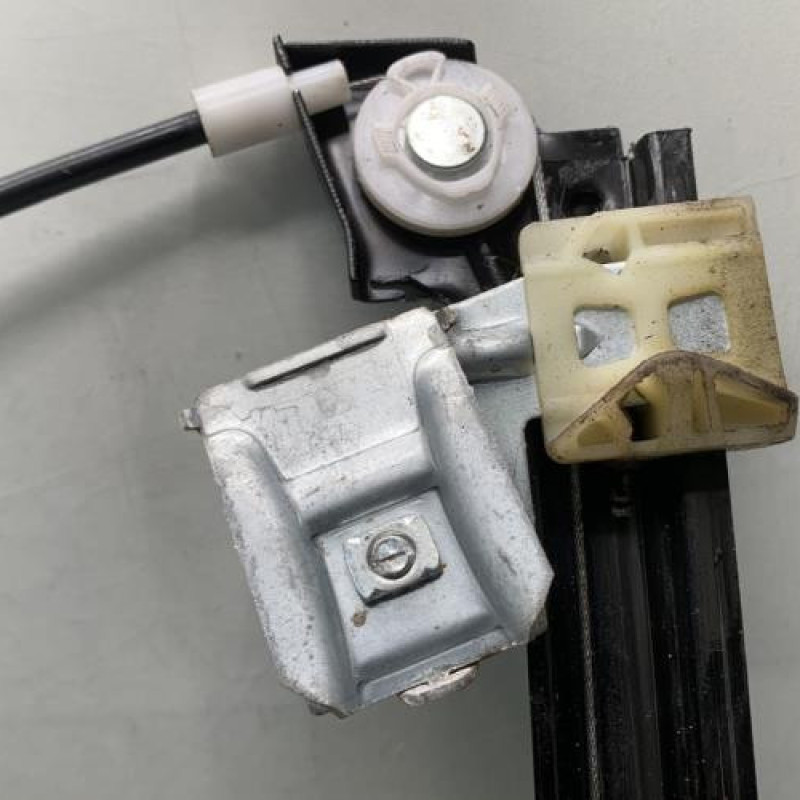 Leve vitre electrique avant gauche PEUGEOT 607 Photo n°3