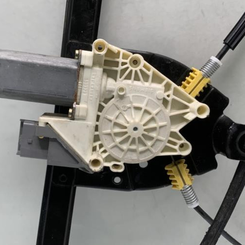 Leve vitre electrique avant gauche PEUGEOT 607 Photo n°7