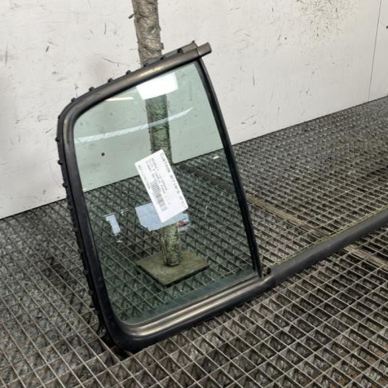 Custode arriere droit (porte) RENAULT CLIO 2 CAMPUS Photo n°2