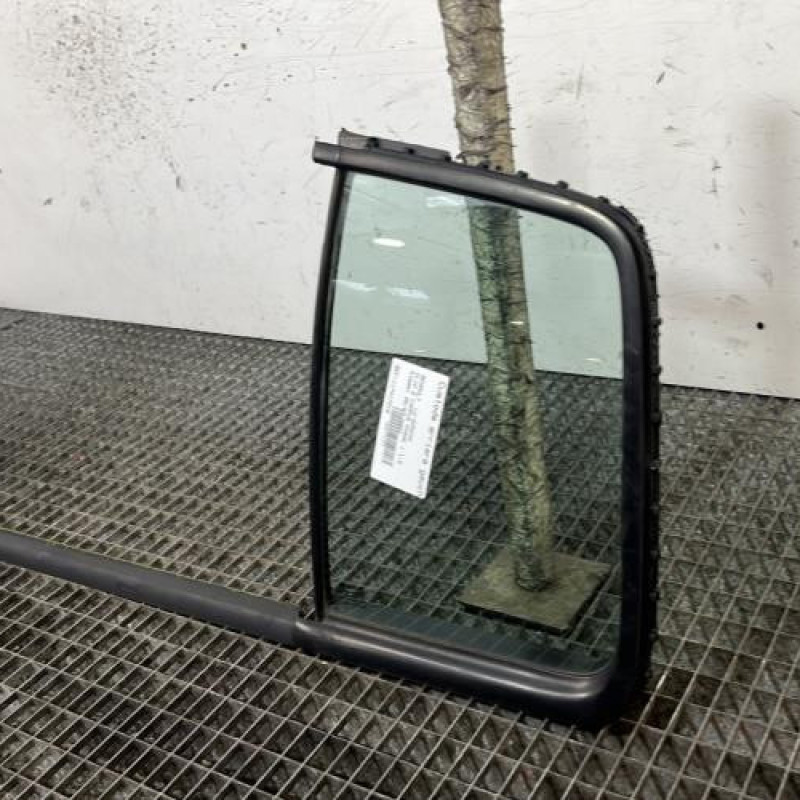 Custode arriere gauche (porte) RENAULT CLIO 2 CAMPUS Photo n°3