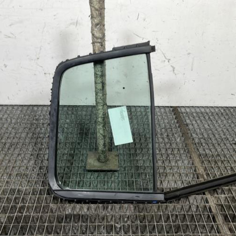 Custode arriere gauche (porte) RENAULT CLIO 2 CAMPUS Photo n°4